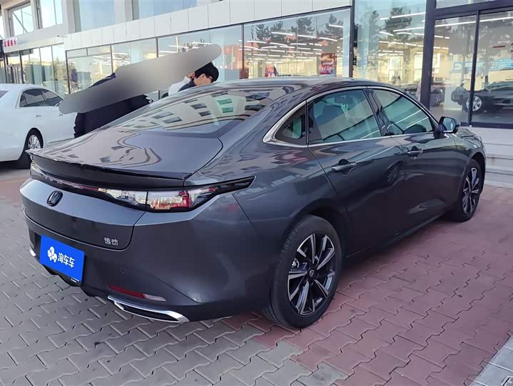 Changan Eado Plus 2025 2025款 蓝鲸 1.5T 500Bar尊贵型