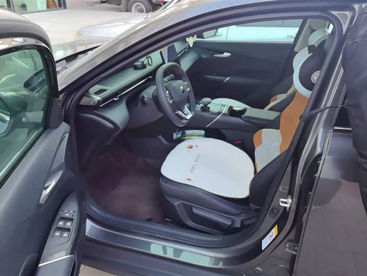 Changan Eado Plus 2025 2025款 蓝鲸 1.5T 500Bar尊贵型