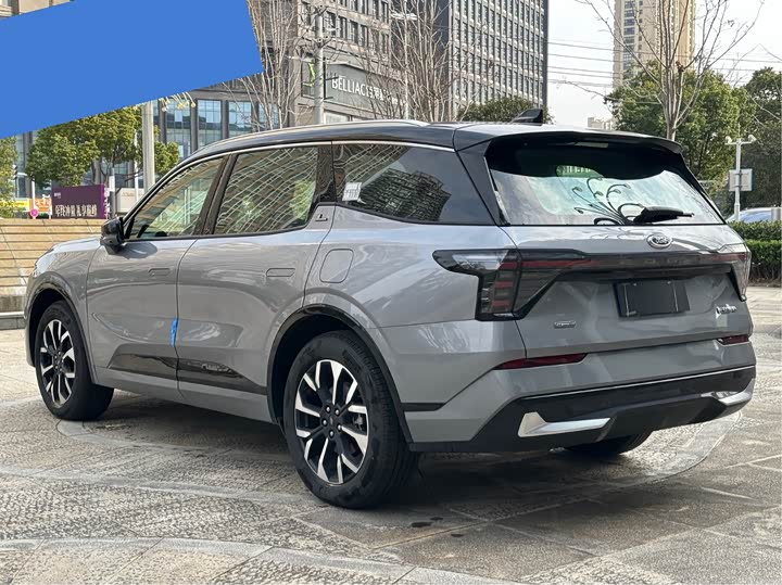 Ford Edge 2025 2025款 锐界L 2.0T EcoBoost E混动四驱七座至尊型