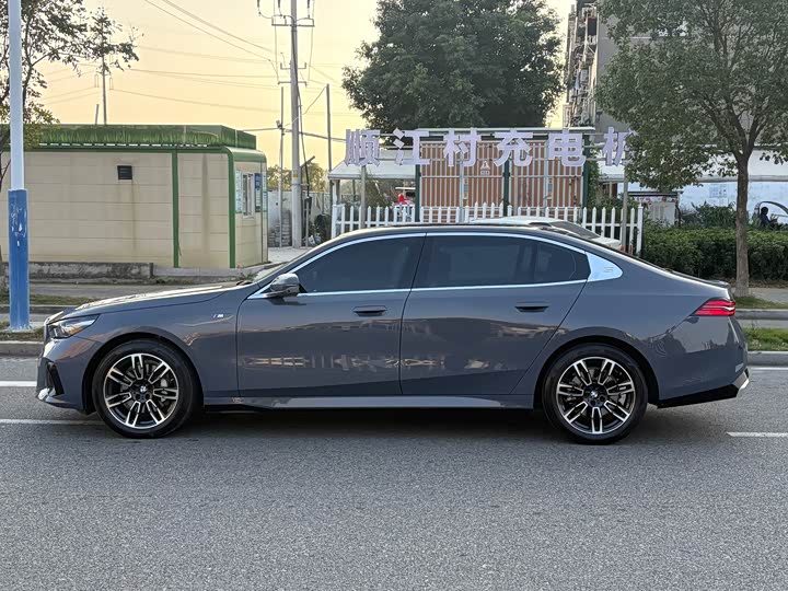 BMW 5 Series 2025 2025款 530Li 领先型 M运动套装