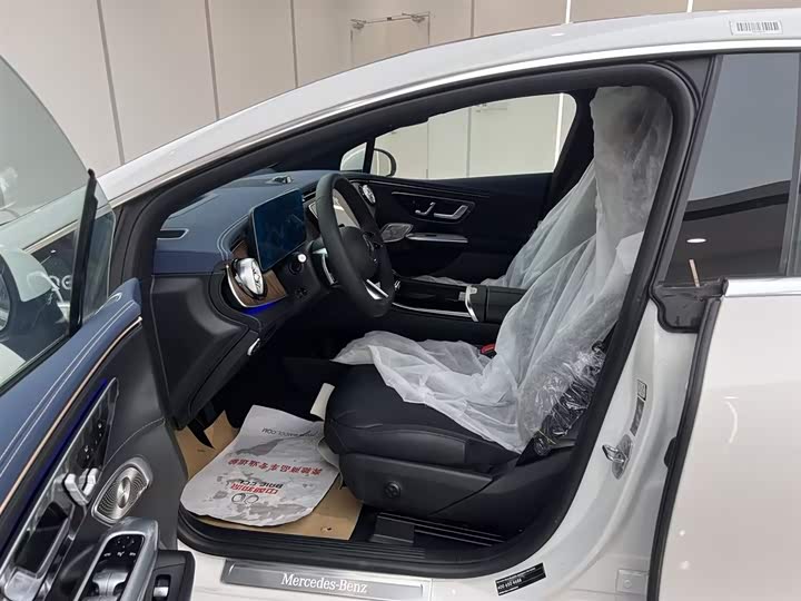 Mercedes-Benz EQE 2025 2025款 500 4MATIC 豪华版