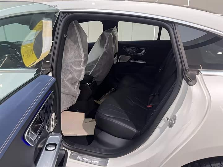 Mercedes-Benz EQE 2025 2025款 500 4MATIC 豪华版