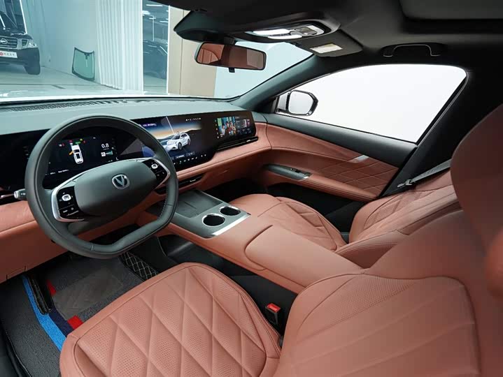 Changan CS75 Plus 2025 2025款 第四代 UItra 2.0T 新蓝鲸 智慧劲擎型