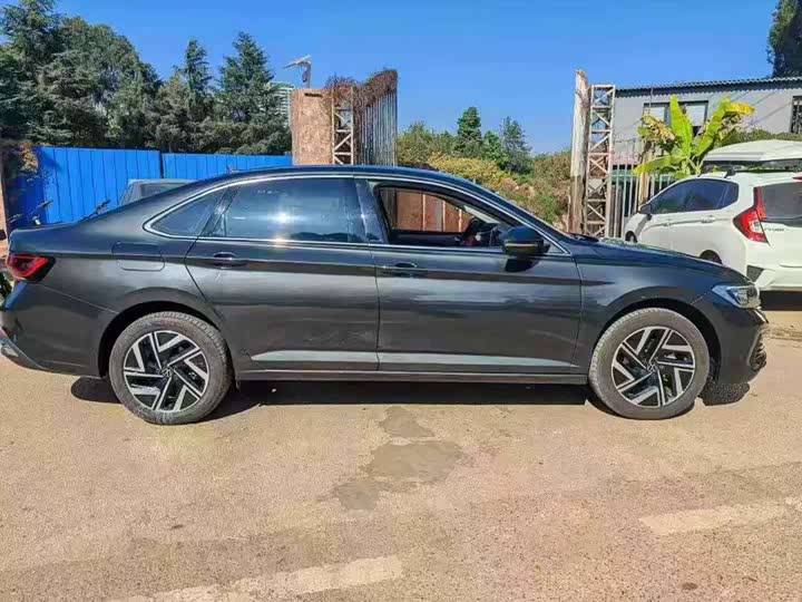 Volkswagen Sagitar L 2025 2025款 300TSI DSG超越版