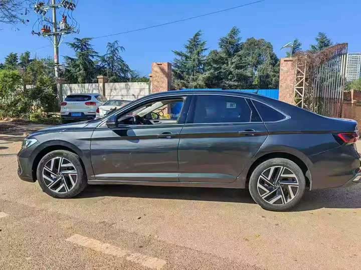 Volkswagen Sagitar L 2025 2025款 300TSI DSG超越版