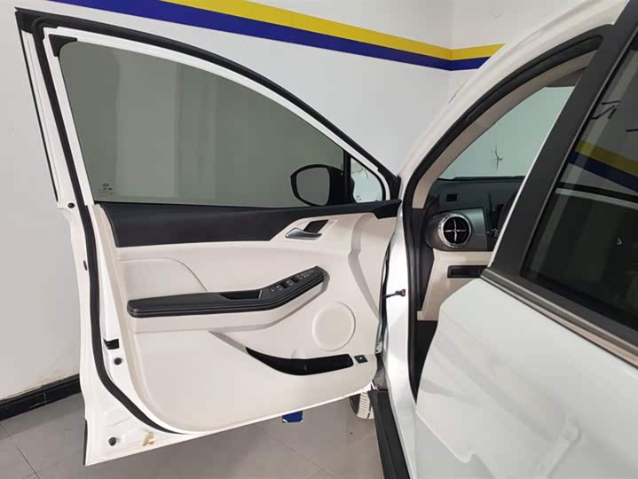 BYD Yuan Pro 2021 2021款 401KM 尊贵型