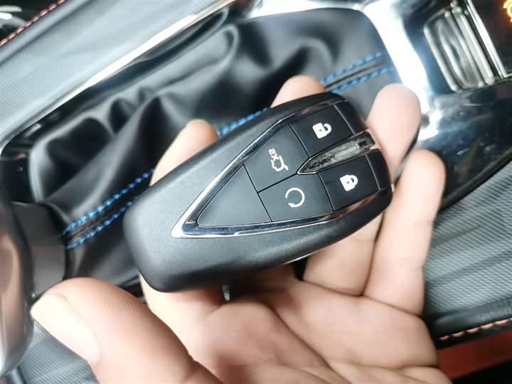 Changan Oshan X5 2022 2022款 运动版 1.5T DCT飓风音速