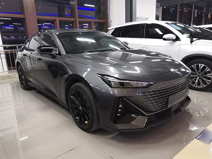 Changan UNI-V Hybrid 2023 2023款 智电iDD 1.5T 113km智趣型（飞快版）