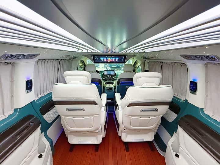 Mercedes-Benz Vito 2024 2024款 2.0T 精英版 7座