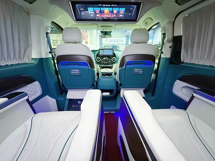 Mercedes-Benz Vito 2024 2024款 2.0T 精英版 7座