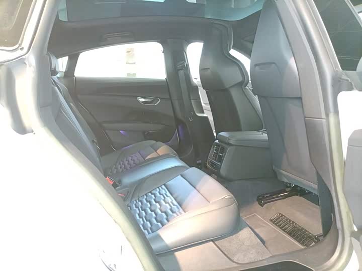 Audi e-tron GT 2023 2023款 基本型