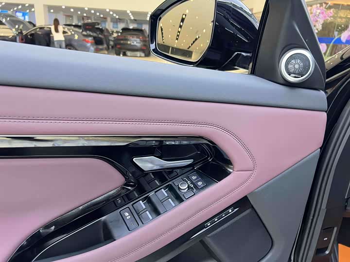 Land Rover Range Rover Evoque L 2024 2024款 揽胜极光L SE 驭光尊耀版