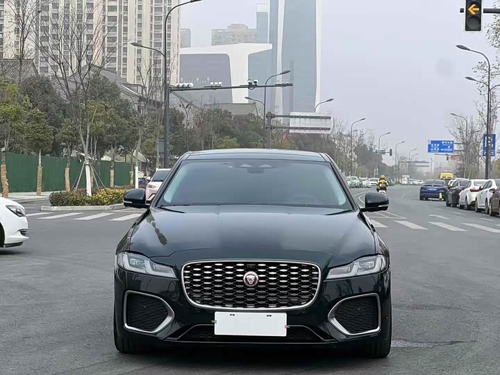 Jaguar XF L 2024 2024款 2.0T P250 两驱尊享豪华版