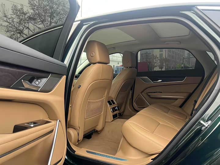Jaguar XF L 2024 2024款 2.0T P250 两驱尊享豪华版