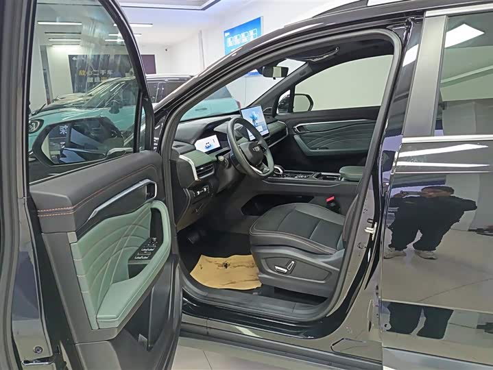 Geely Okavango L 2024 2024款 2.0T DCT尊贵型