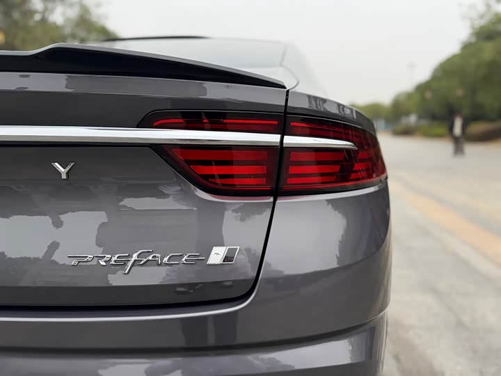 Geely Preface 2025 2025款 东方曜 2.0TD 望月版