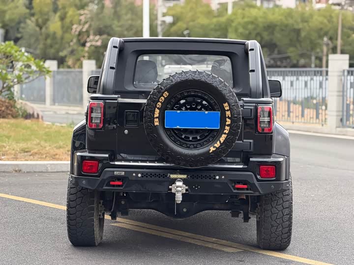 BAIC Beijing F40 2021 2021款 2.0T 自动魔方版