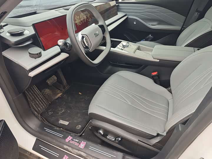 Geely Galaxy E8 2024 2024款 665km 后驱星舰 远航版