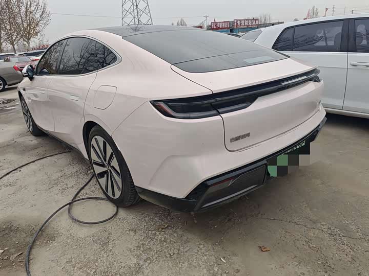 Geely Galaxy E8 2024 2024款 665km 后驱星舰 远航版