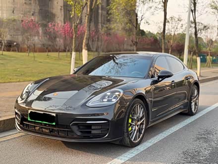 Porsche Panamera Hybrid 2023 2023款 改款 Panamera 4 E-Hybrid 铂金版 2.9T