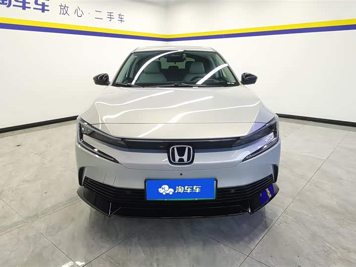 2024 Honda e:NP2