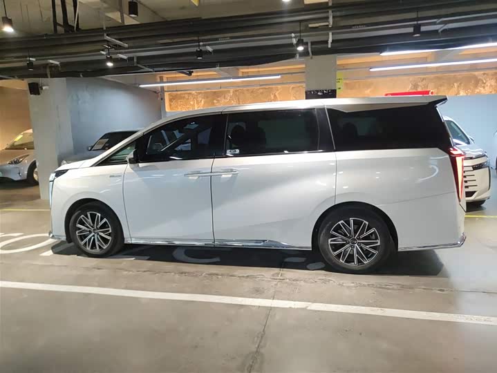 2024 GAC Trumpchi M8