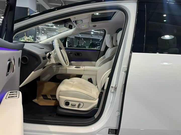 LiXiang i8 2025 2025款 标准版