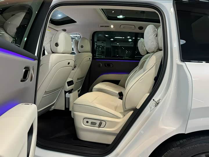 LiXiang i8 2025 2025款 标准版