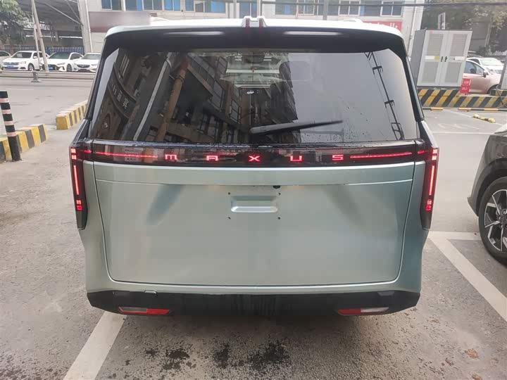 Maxus Mifa 7 2024 2024款 605km 高山加长续航版 六座