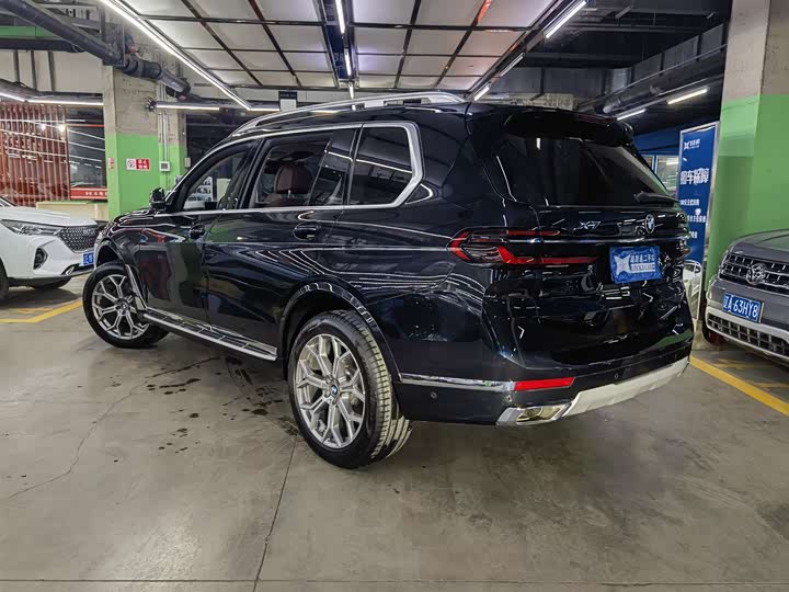 BMW X7 2023 2023款 xDrive40i 领先型豪华套装