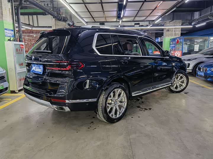 BMW X7 2023 2023款 xDrive40i 领先型豪华套装