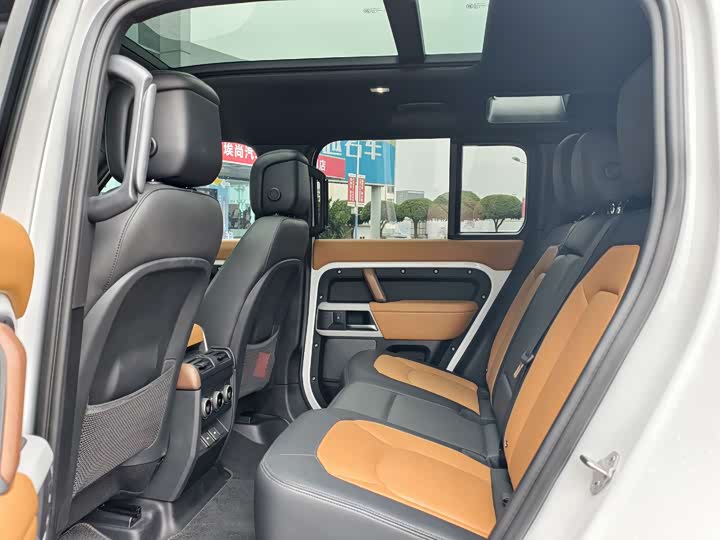 Land Rover Defender 2024 2024款 110 3.0T P400 X-DYNAMIC HSE