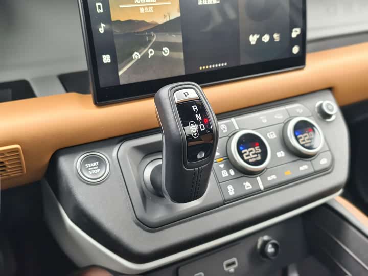 Land Rover Defender 2024 2024款 110 3.0T P400 X-DYNAMIC HSE