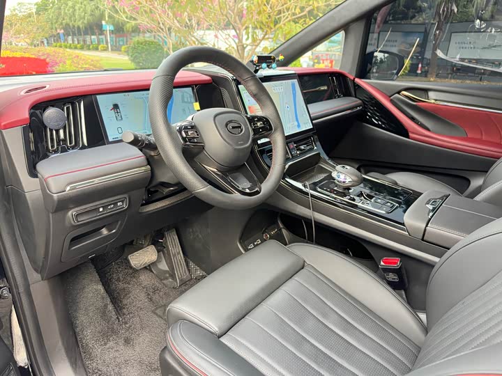 GAC Trumpchi M8 2025 2025款 宗师系列 超级混动版