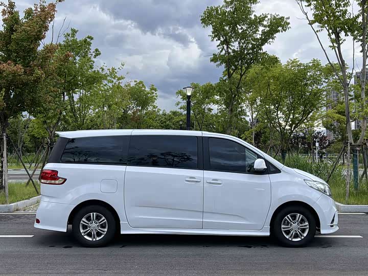 Maxus G10 2021 2021款 2.0T 手动精英版 柴油 7座