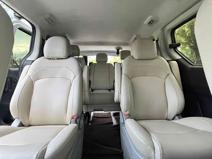 Maxus G10 2021 2021款 2.0T 手动精英版 柴油 7座