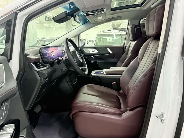 Buick GL8 Century 2025 2025款 2.0T 六座蕴世版