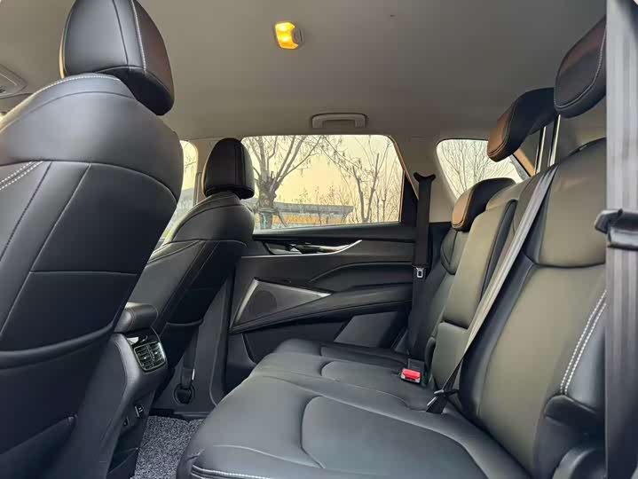 Maxus Euniq 6 2021 2021款 1.3T PLUG IN MATE 潮享版