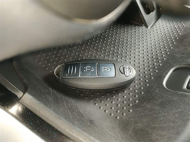 Nissan Terra 2020 2020款 2.5L XL Upper 4WD 自动四驱豪华版