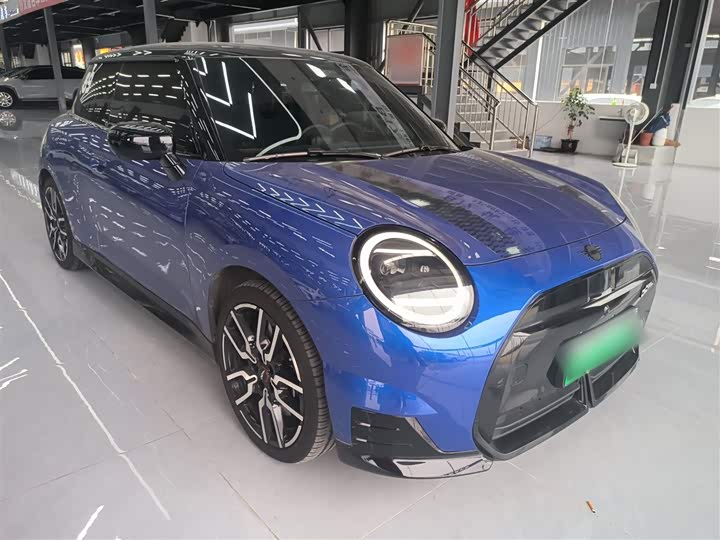 Mini Cooper 2024 2024款 452km COOPER SE 赛车手