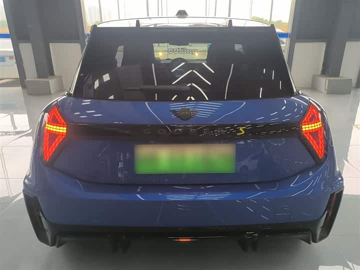 Mini Cooper 2024 2024款 452km COOPER SE 赛车手
