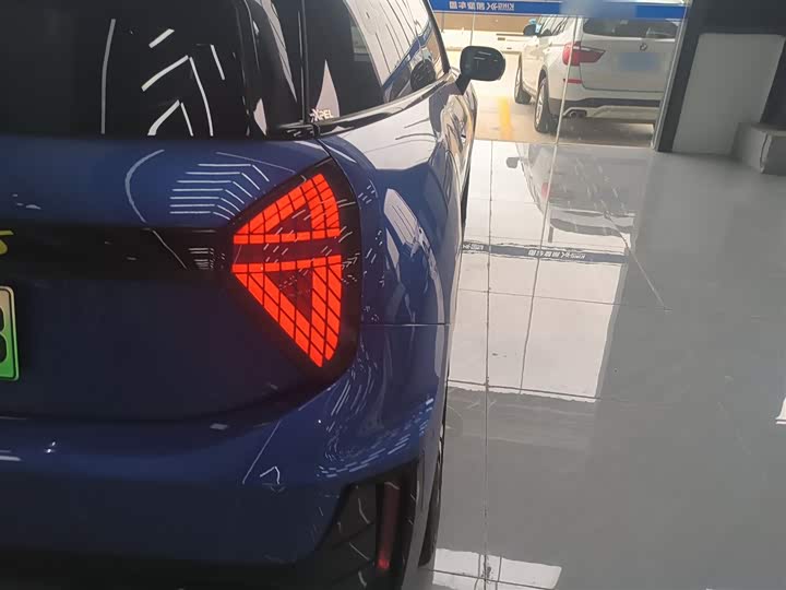 Mini Cooper 2024 2024款 452km COOPER SE 赛车手