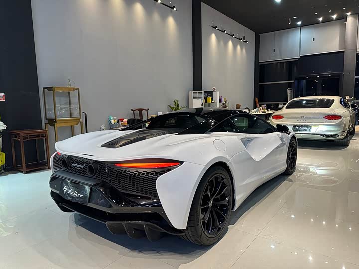 McLaren Artura 2023 2023款 3.0T Hybrid 标准型