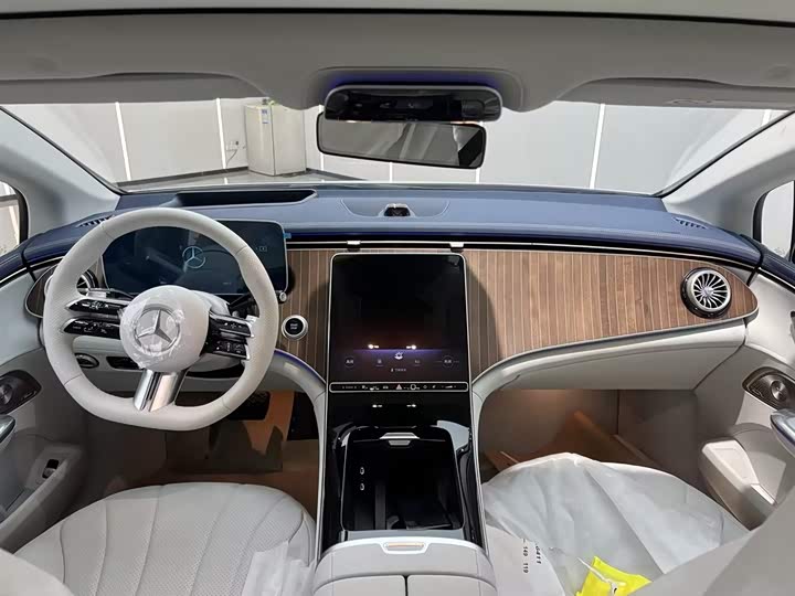 Mercedes-Benz EQE 2025 2025款 500 4MATIC 豪华版