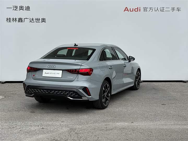 Audi A3 2025 2025款 A3L Limousine 35TFSI 飞驰尊享型