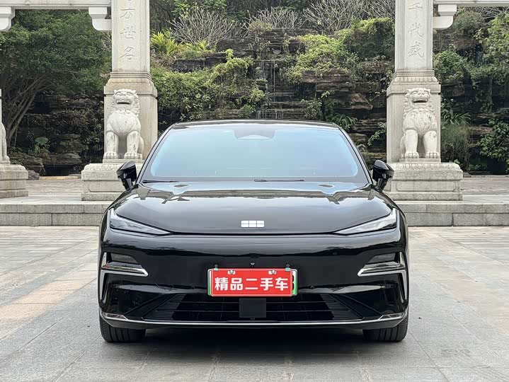 Geely Galaxy Starshine 8 EM-i 2025 2025款 130km EM-i 尊贵版