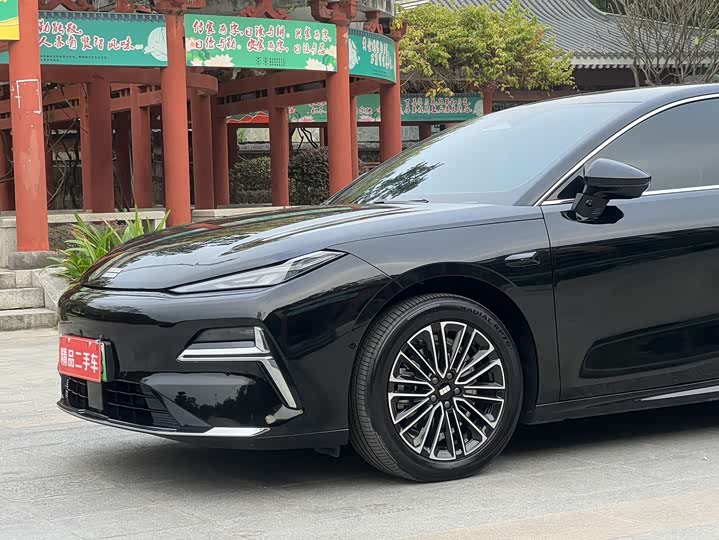 Geely Galaxy Starshine 8 EM-i 2025 2025款 130km EM-i 尊贵版
