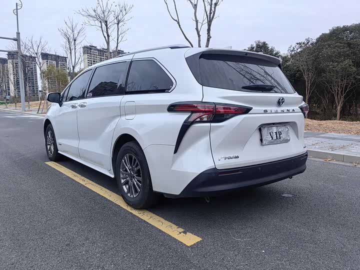 Toyota Sienna 2024 2024款 2.5L混动 豪华版