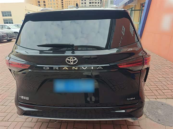 Toyota Granvia 2024 2024款 2.5L混动 舒适版