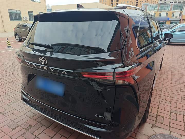 Toyota Granvia 2024 2024款 2.5L混动 舒适版